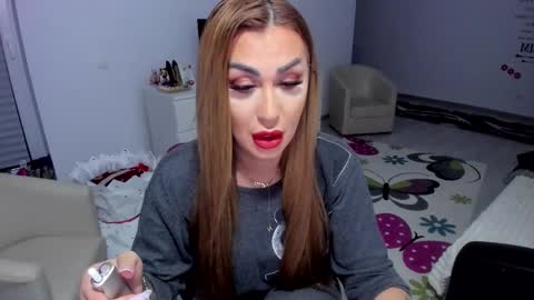 Snapshot of golddivine00 chatting on 02.19.25 Nicole.. online show from 02.19.25