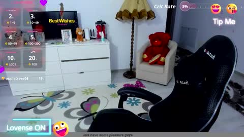 Snapshot of golddivine00 chatting on 09.23.25 Nicole.. online show from 09.23.25