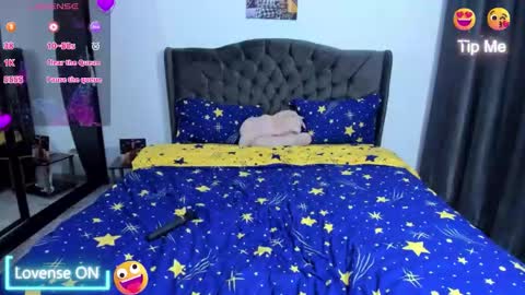 Snapshot of golddivine00 chatting on 12.18.25 Nicole.. online show from 12.18.25