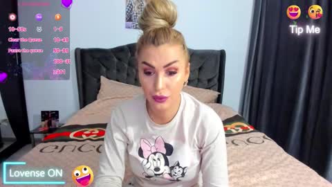 Snapshot of golddivine00 chatting on 02.24.26 Nicole.. online show from 02.24.26