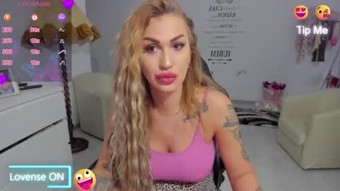 Nicole.. online show from 03.24.26