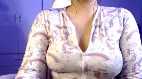 Snapshot of golden_gingerkitty chatting on 12.28.24 golden_gingerkitty online show from 12.28.24