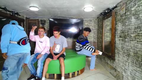 Snapshot of goldenjoi chatting on 01.10.25 GOLDENJOI online show from 01.10.25