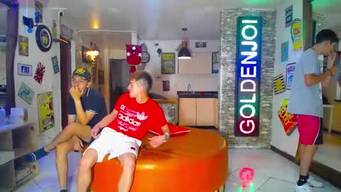 Snapshot of goldenjoi chatting on 03.03.25 GOLDENJOI online show from 03.03.25