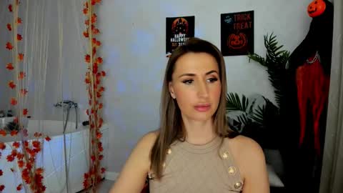 Olivia online show from 11.05.25