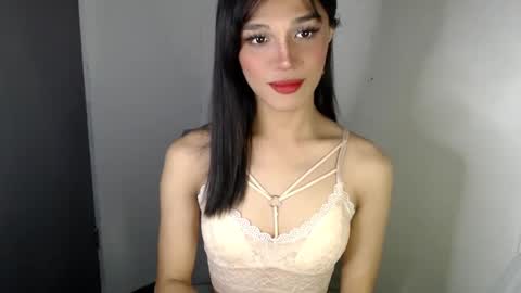 Snapshot of goldenlily69 chatting on 03.02.25 Lily is Gold online show from 03.02.25