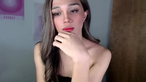 Snapshot of goldenlily69 chatting on 03.09.25 Lily is Gold online show from 03.09.25