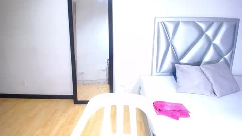 goldenn_ass1 online show from 11.21.25