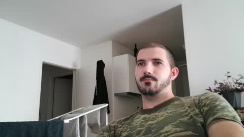 Snapshot of goldnic_10 chatting on 10.21.25 goldnic_10 online show from 10.21.25