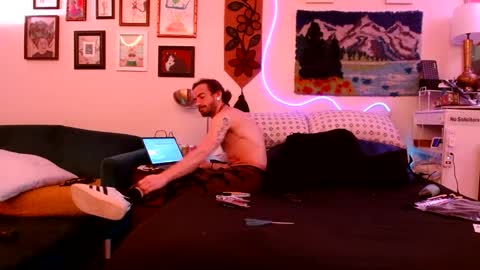 GOLDXSTAR online show from 01.02.25