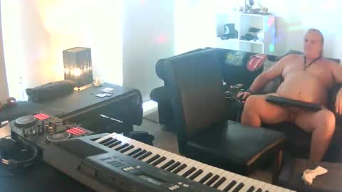 goldyguy011 online show from 09.28.25