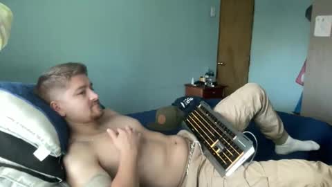 Snapshot of goodfumes chatting on 10.19.25 goodfumes online show from 10.19.25