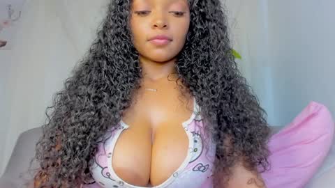 Dominique online show from 12.22.24