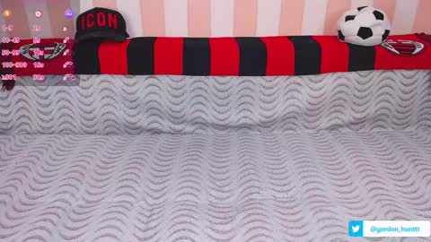 Snapshot of gordonhunt chatting on 12.14.24 Gordon Hunt online show from 12.14.24