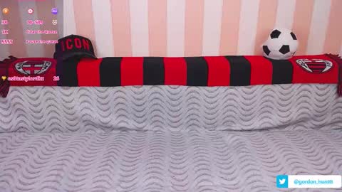 Snapshot of gordonhunt chatting on 12.18.24 Gordon Hunt online show from 12.18.24