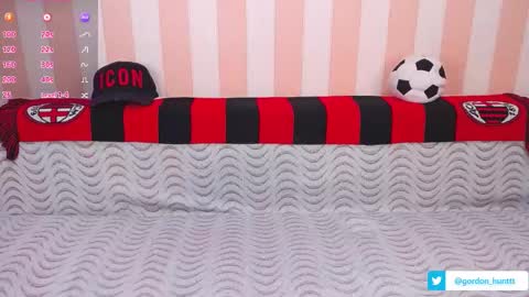 Snapshot of gordonhunt chatting on 01.22.25 Gordon Hunt online show from 01.22.25