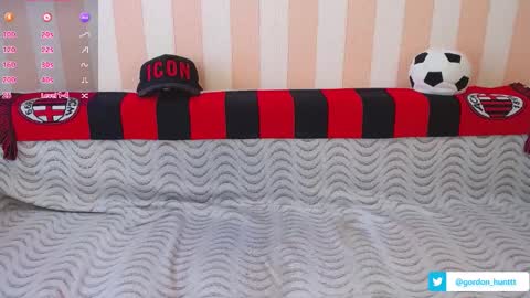 Snapshot of gordonhunt chatting on 02.11.25 Gordon Hunt online show from 02.11.25