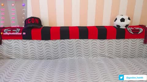 Snapshot of gordonhunt chatting on 02.13.25 Gordon Hunt online show from 02.13.25