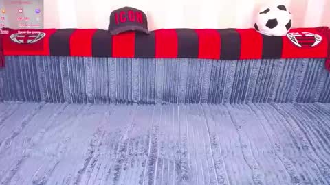 Snapshot of gordonhunt chatting on 09.18.25 Gordon Hunt online show from 09.18.25