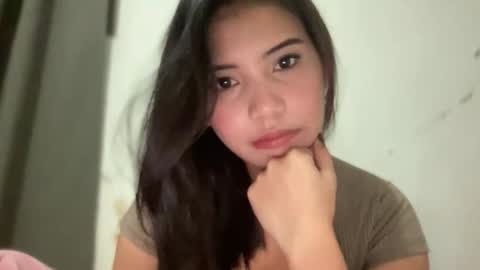 Snapshot of gorgeous_lyn1 chatting on 11.30.25 Lyn online show from 11.30.25