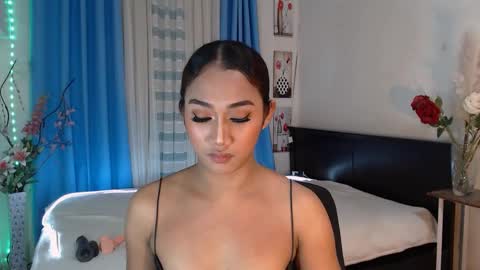 gorgeous_nicole online show from 12.22.24