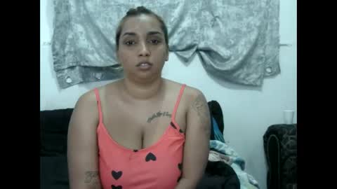 gorgeouslips10 online show from 02.15.26