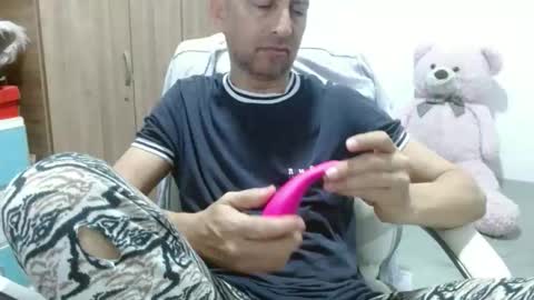 Snapshot of goten7 chatting on 04.08.26 Andres online show from 04.08.26