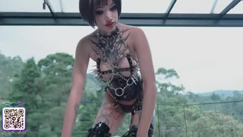 Snapshot of goth_dolll chatting on 04.30.26 sophie Special celebration a the beach 300k followers 3011 and 0112 online show from 04.30.26