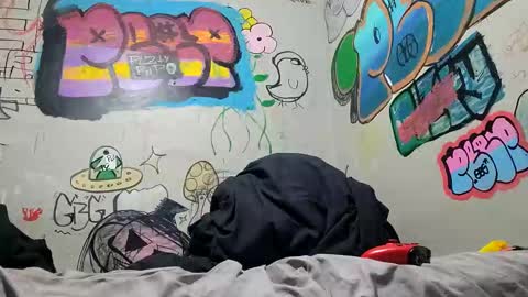 gothboityplz online show from 11.04.25