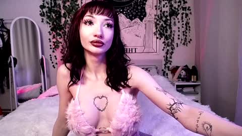    online show from 01.05.25