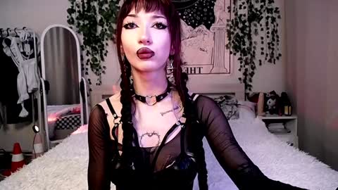    online show from 01.15.25