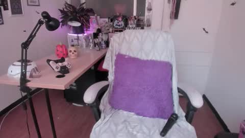 hi my name is Elizabeth nice to meet you online show from 10.26.25