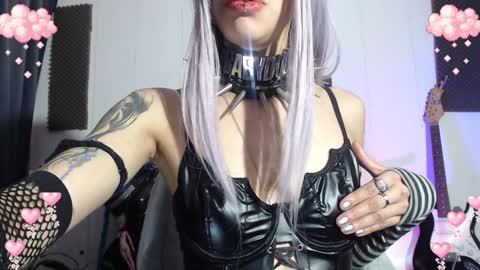 Snapshot of gothicute chatting on 12.03.24 online show from 12.03.24