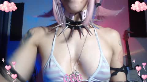 Snapshot of gothicute chatting on 01.21.25 online show from 01.21.25