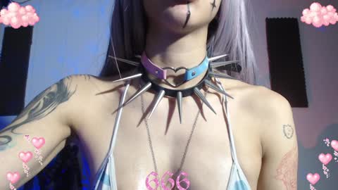 Snapshot of gothicute chatting on 01.24.25 online show from 01.24.25