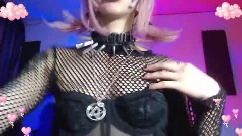 Snapshot of gothicute chatting on 02.17.25 online show from 02.17.25