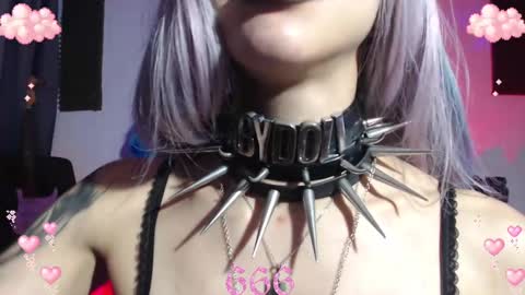 Snapshot of gothicute chatting on 03.08.25 online show from 03.08.25