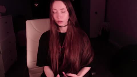 Snapshot of grace_crystal chatting on 02.27.25 Grace online show from 02.27.25