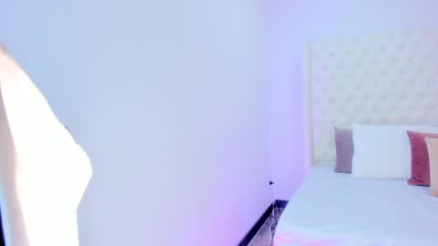 Grace Cartier online show from 12.22.24