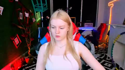 Grace Glamour online show from 02.26.25