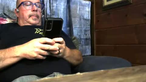 Snapshot of granitebuckeye1969 chatting on 10.18.25 granitebuckeye1969 online show from 10.18.25