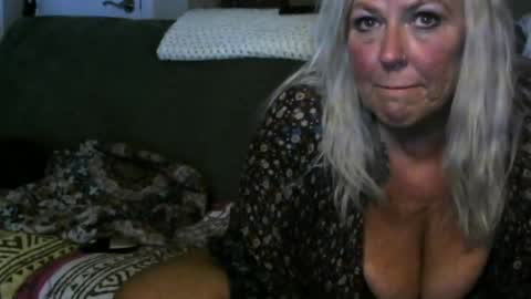 Snapshot of grannyisready61 chatting on 10.05.25 Lisa online show from 10.05.25