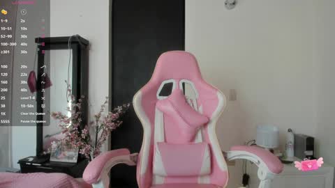 Snapshot of greeicywells chatting on 01.15.25 Greeicy online show from 01.15.25