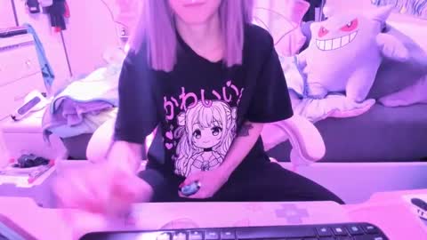 Snapshot of greeneyedlovexo chatting on 01.03.25 GreenEyedLovexo online show from 01.03.25
