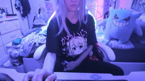 Snapshot of greeneyedlovexo chatting on 02.11.25 GreenEyedLovexo online show from 02.11.25