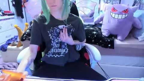 GreenEyedLovexo online show from 11.15.25