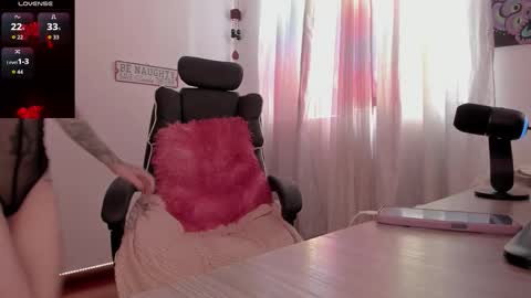 Snapshot of greenwine_gh chatting on 03.01.26 Medussa online show from 03.01.26