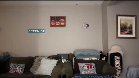 Snapshot of greenxxxqueen chatting on 12.31.24 SexQueen Nikki online show from 12.31.24