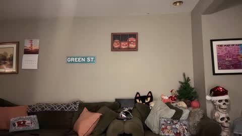 Snapshot of greenxxxqueen chatting on 11.10.25 SexQueen Nikki online show from 11.10.25