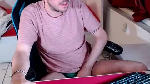 Snapshot of greg25290645 chatting on 12.04.25 greg25290645 online show from 12.04.25